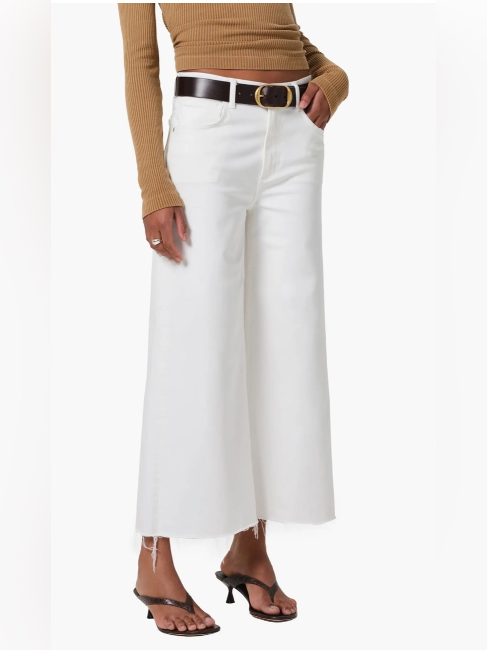 Citizens of Humanity Lyra Raw Hem  Crop Size 28(Light stain on it ) inseam 26”
